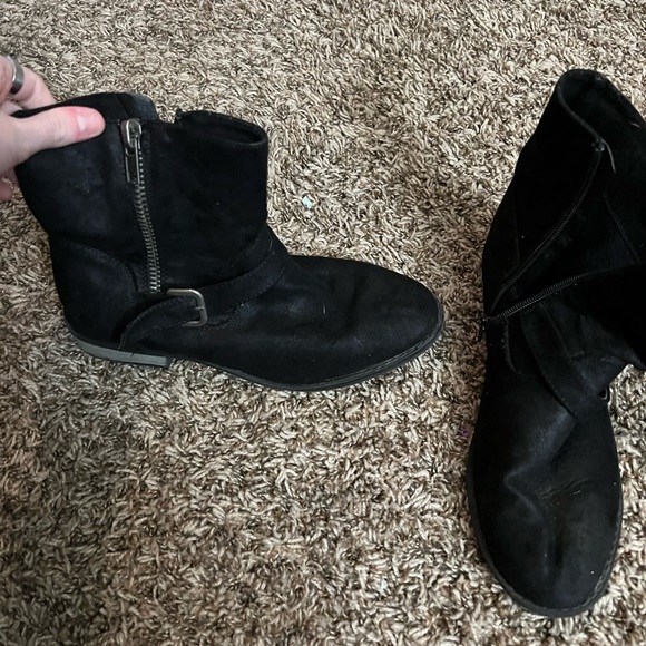 Buckle ankle boots - Picture 2 of 3